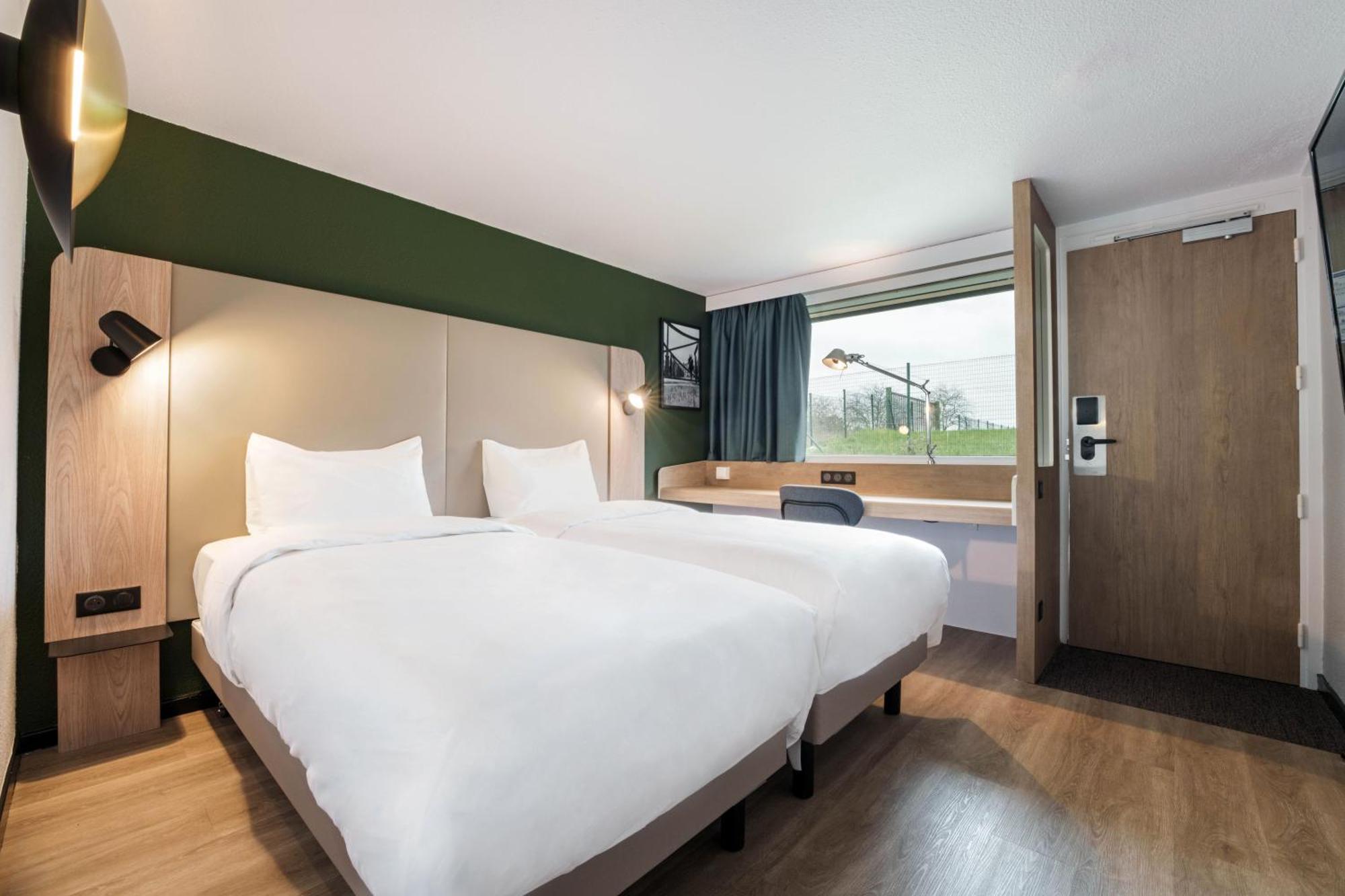 Campanile Nature - Dreux Exterior photo